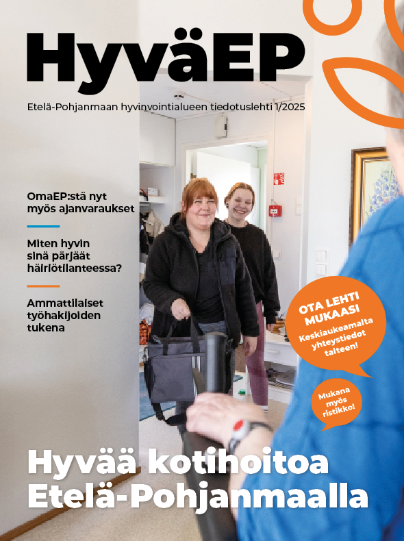 HyväEP-lehti 1/2025 HyväEP-lehden kansi. Kuvassa kaksi kotihoitajaa astumassa sisälle vanhuksen asuntoon.